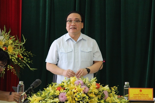 Ủy viên Bộ Chính trị, Bí thư Thành ủy Hà Nội Hoàng Trung Hải phát biểu tại hội nghị