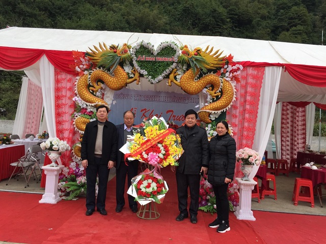 Khai trương cửa hàng xăng dầu của HTX