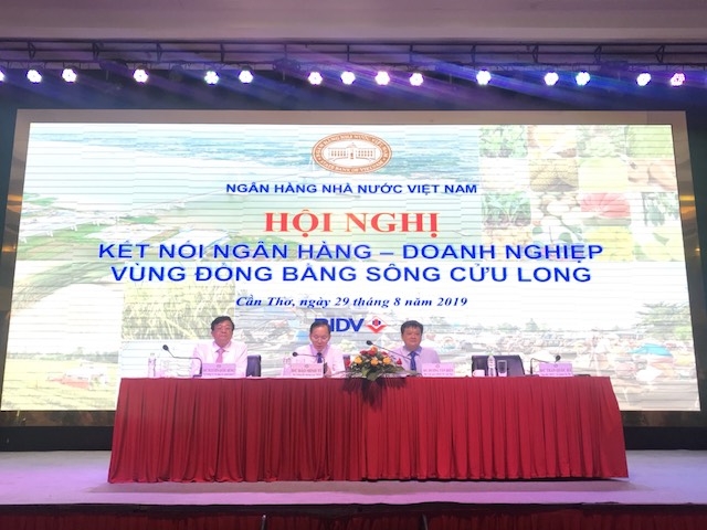 Ngân hàng Nhà nước chỉ đạo các ngân hàng thương mại tiếp tục cơ cấu nợ, hạ lãi suất hỗ trợ cho các doanh nghiệp ở ĐBSCL