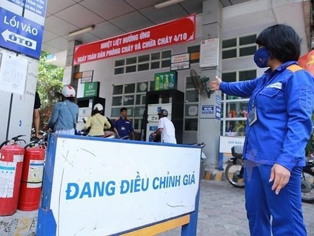 Phương án giá xăng thuộc diện bí mật (Ảnh: Internet)