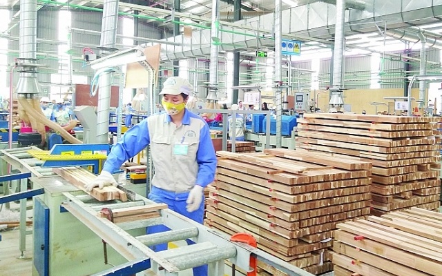 Trong năm nay, toàn ngành lâm nghiệp đặt mục tiêu kim ngạch xuất khẩu đạt 11 tỷ USD.(Ảnh Internet)