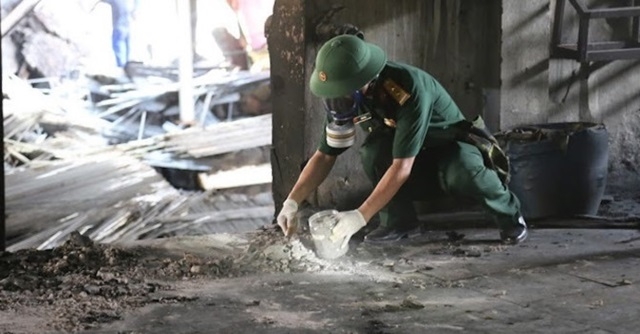Binh chủng Hóa học, Bộ Tài nguyên Môi trường và Hà Nội lên kế hoạch tiêu tẩy độc khu vực nhà máy Rạng Đông trong vài ngày tới.(Ảnh Internet)
