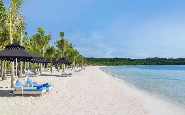 Bãi biển Phú Quốc – nơi được chọn là địa điểm tổ chức đám cưới của cặp vợ chồng tỷ phú người Ấn hồi tháng 3 vừa qua (Ảnh: Internet)