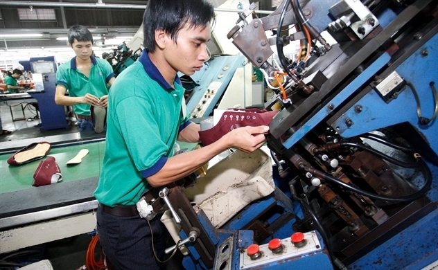 82% người lao động muốn giảm giờ làm xuống còn 44 giờ/tuần (Ảnh Internet)