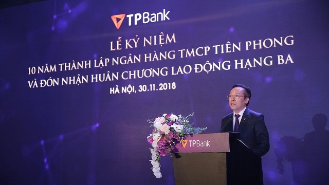 Enterprise Asia trao tặng giải thưởng kép cho ông Đỗ Minh Phú và TPBank
