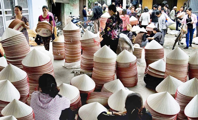 Phiên chợ nón làng Chuông