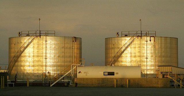 Giá dầu tiếp tục giảm khi nguồn cung tăng (Ảnh Internet)