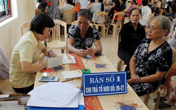 Lương hưu phổ quát là khoảng 3 – 4 triệu/tháng nên khó trang trải chi tiêu, đặc biệt là đối với người già, bệnh già luôn là phổ biến.(Ảnh Internet)