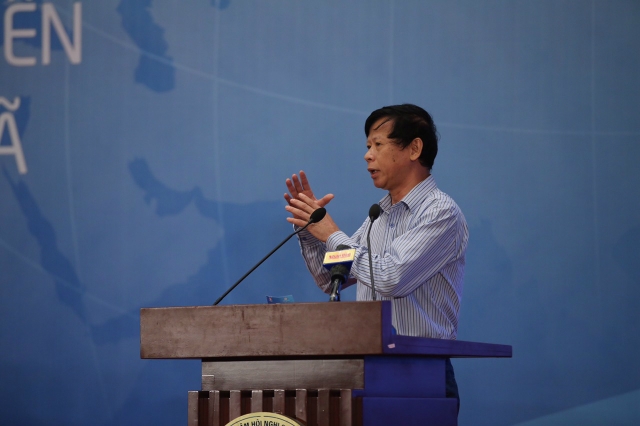 Ts. Đặng Kim Sơn phát biểu