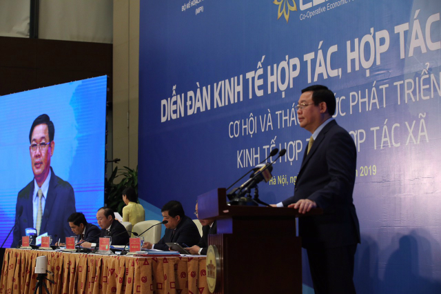 Ủy viên Bộ Chính trị, Phó Thủ tướng Chính phủ Vương Đình Huệ phát biểu chỉ đạo tại Diễn đàn