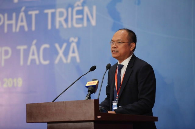 Ts. Lê Thành phát biểu tham luận