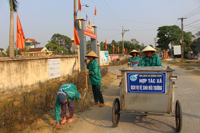 HTX Quảng Minh thu gom rác thải