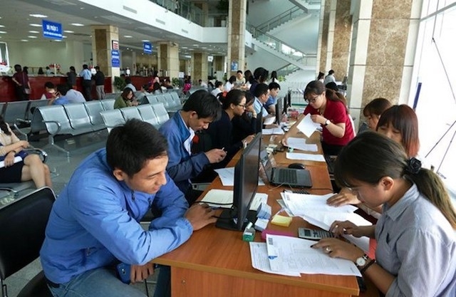 Doanh nghiệp rủi ro cao về thuế sẽ phải sử dụng hóa đơn điện tử có mã của cơ quan thuế trong vòng 12 tháng. (Ảnh: Internet)