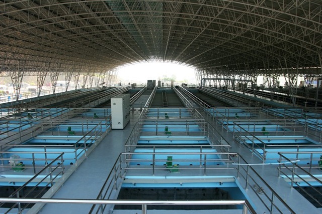 Kết quả xét nghiệm 4 mẫu nước của Nhà máy nước sông Đà và 15 mẫu nước của các hộ gia đình vừa được Sở Y tế Hà Nội công bố. (Ảnh Internet)