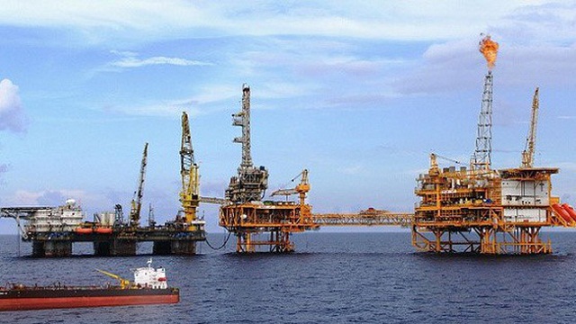 Khối ngoại “xả hàng”, cổ phiếu PVD giảm sâu