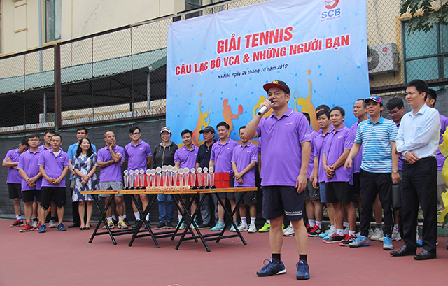 Phó chủ tịch Liên minh HTX Việt Nam Nguyễn Văn Thịnh phát biểu khai mạc