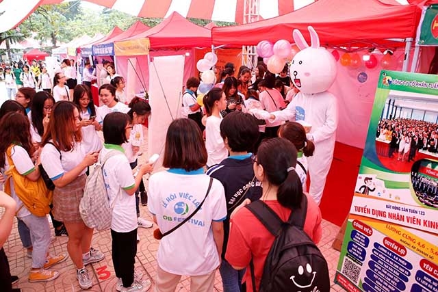 Sinh viên 25 trường đại học tham gia Job Festival 2019 (Ảnh Internet)