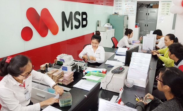 Nhiều ngân hàng “ăn nên làm ra” nhờ mảng dịch vụ