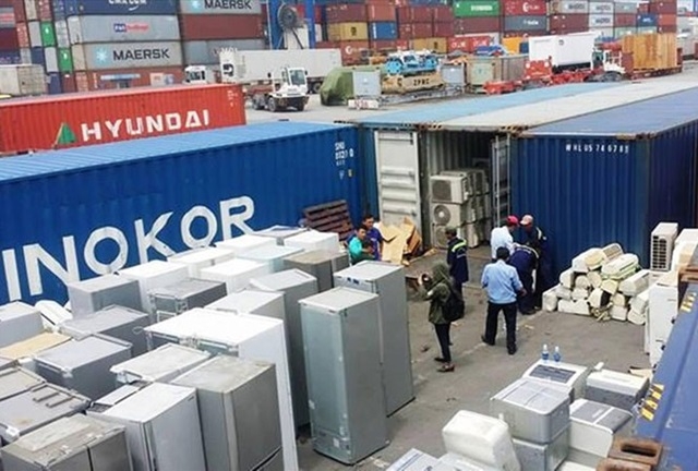 Đang xử lý hơn 2.000 container phế liệu tồn tại cảng Cát Lái (Ảnh Internet)