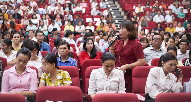 Chương trình sữa học đường TP. Hồ Chí Minh đã tổ chức tập huấn cho gần 2.000 trường học với hơn 8.000 đại biểu là đại diện thành viên ban giám hiệu các trường, giáo viên, cán bộ y tế, kế toán, giáo viên và đại diện cha mẹ học sinh nhằm cung cấp những kiến thức chuyên môn cần thiết đảm bảo việc triển khai chương trình sữa học đường an toàn và hiệu quả