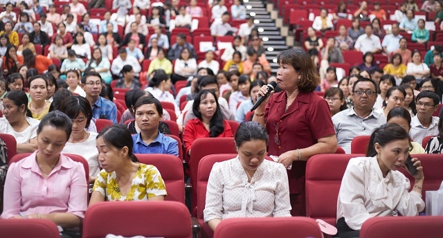 Chương trình sữa học đường TP. Hồ Chí Minh đã tổ chức tập huấn cho gần 2.000 trường học với hơn 8.000 đại biểu là đại diện thành viên ban giám hiệu các trường, giáo viên, cán bộ y tế, kế toán, giáo viên và đại diện cha mẹ học sinh nhằm cung cấp những kiến thức chuyên môn cần thiết đảm bảo việc triển khai chương trình sữa học đường an toàn và hiệu quả