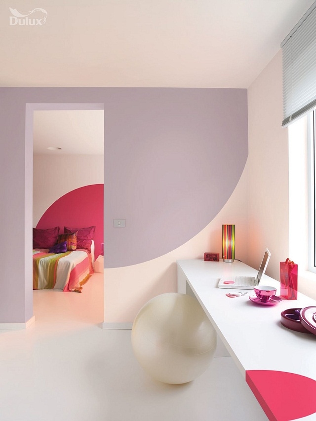 Những vật trang trí có màu sắc nổi bật sẽ tạo nên điểm nhấn ấn tượng cho mọi không gian