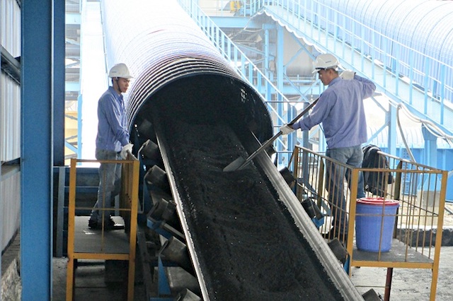 Các chuyên gia cho rằng Việt Nam nên giảm lượng nhập khẩu than. (Ảnh: Internet)