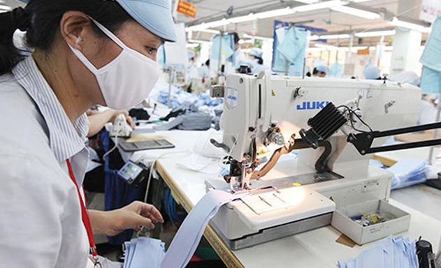 Khó khăn “bủa vây” ngành dệt may Việt Nam