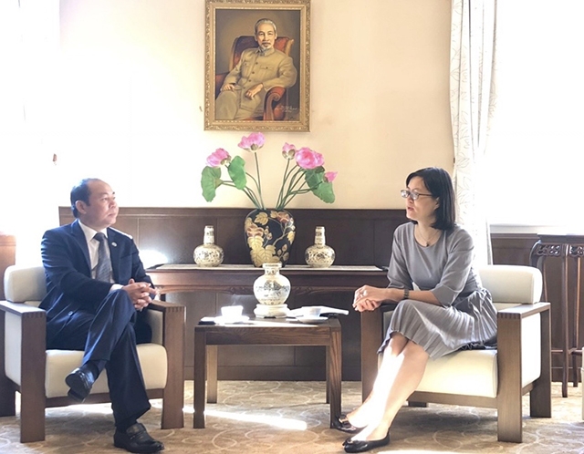 Chủ tịch Nguyễn Ngọc Bảo làm việc với Tham tán Công sứ Lâm Thanh Phương tại Nhật Bản