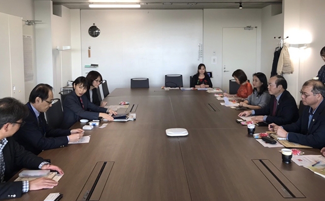 Chủ tịch Nguyễn Ngọc Bảo cùng Đoàn công tác làm việc tại Liên đoàn Bảo hiểm các HTX tiêu dùng Nhật Bản (JCIF)