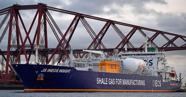 Nỗi lo về cung dầu quá cao đẩy giá dầu giảm (Ảnh Internet)