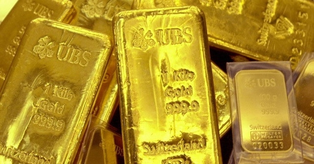 Bi quan về triển vọng kinh tế toàn cầu, nhà đầu tư mua gom vàng (Ảnh Internet)