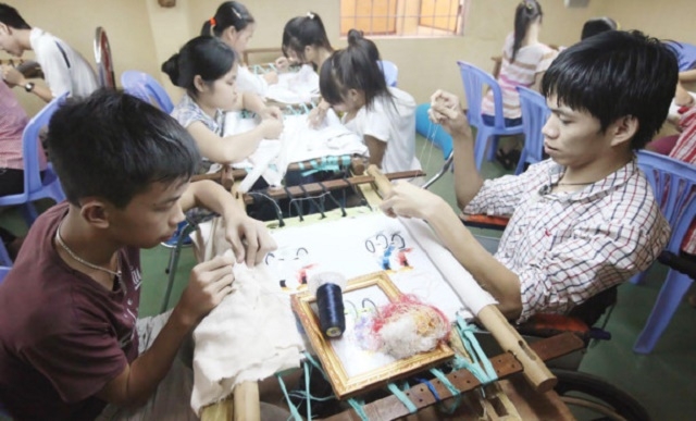 Nhiều HTX đã là điểm tựa cho người khuyết tật