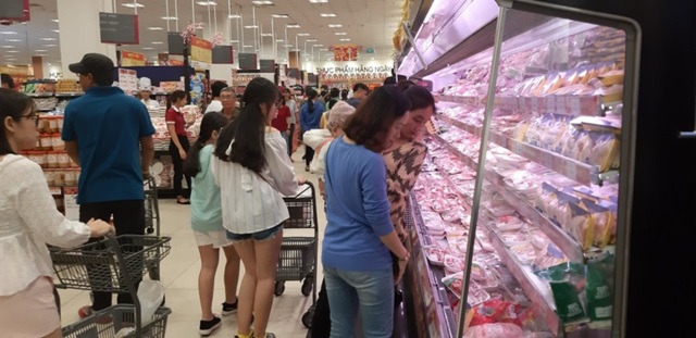 Các kênh phân phối truyền thống và hiện đại của thành phố đã có kế hoạch tăng ít nhất gấp đôi lượng hàng dự trữ để phục vụ nhu cầu của người tiêu dùng trong dịp Tết (Ảnh Internet)