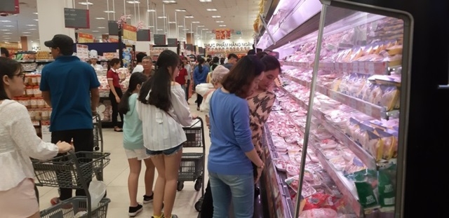 Các kênh phân phối truyền thống và hiện đại của thành phố đã có kế hoạch tăng ít nhất gấp đôi lượng hàng dự trữ để phục vụ nhu cầu của người tiêu dùng trong dịp Tết (Ảnh Internet)