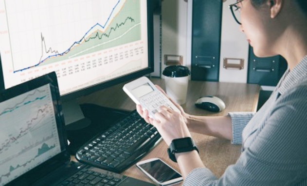 Thị trường chờ đợi những đợt thoái vốn lớn dịp cuối năm