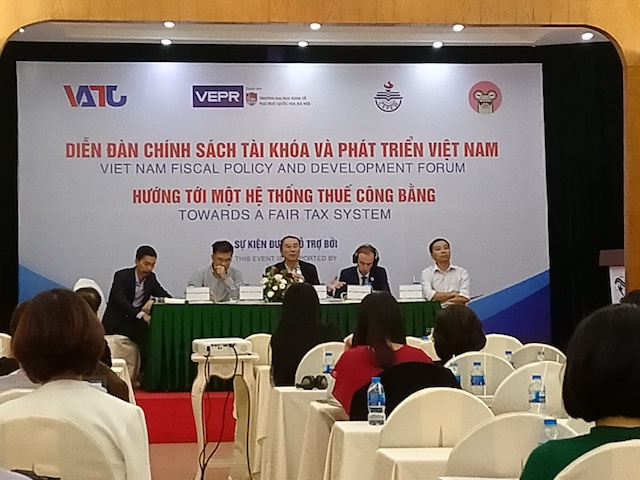 Diễn đàn Tài khoá và Phát triển Việt Nam 2019 được tổ chức tại Hà Nội, sáng 13/11.