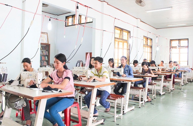 Đào tạo nghề phi nông nghiệp tại Phụng Hiệp đang cho thấy kết quả tích cực