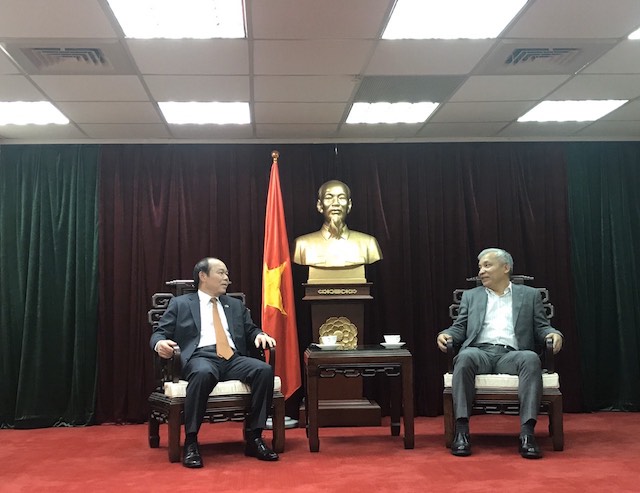 Chủ tịch Nguyễn Ngọc Bảo tại buổi làm việc với ông Nguyễn Anh Dũng - Chủ nhiệm Văn phòng Kinh tế Văn hóa Việt Nam tại Đài Bắc