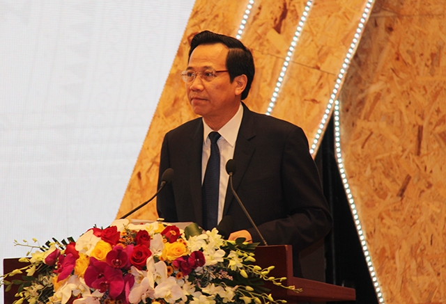 Bộ trưởng Bộ Lao động Thương binh và Xã hội Đào Ngọc Dung phát biểu tại diễn đàn