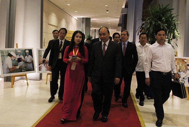 Thủ tướng Nguyễn Xuân Phúc tham dự diễn đàn