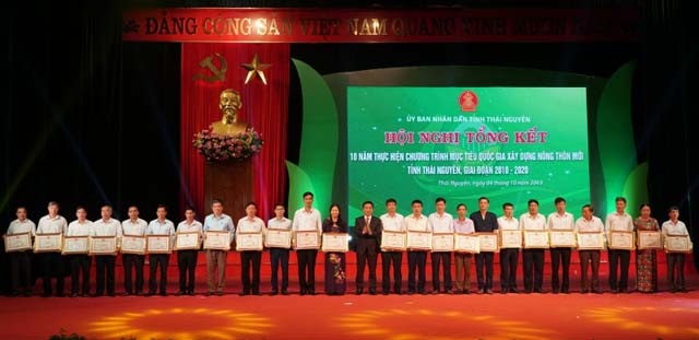 Nhiều tập thể cá nhân có thành tích xuất sắc trong phong trào thi đua “Thái Nguyên chung sức xây dựng NTM” giai đoạn 2016 - 2020 đã được tặng bằng khen và cờ thi đua của UBND và Chủ tịch UBND tỉnh Thái Nguyên.