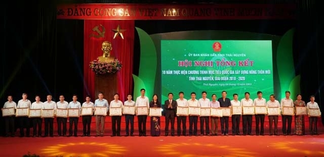 Nhiều tập thể cá nhân có thành tích xuất sắc trong phong trào thi đua “Thái Nguyên chung sức xây dựng NTM” giai đoạn 2016 - 2020 đã được tặng bằng khen và cờ thi đua của UBND và Chủ tịch UBND tỉnh Thái Nguyên.