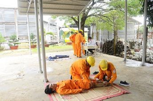 Các hoạt động tập huấn bồi dưỡng kiến thức về ATLĐ được doanh nghiệp tổ chức định kỳ