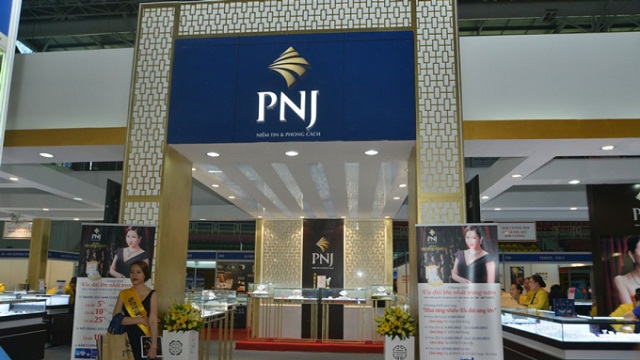 Bị bán tháo cuối phiên, cổ phiếu PNJ đóng cửa trong sắc đỏ