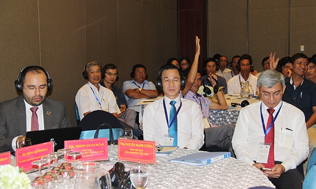 Các đại biểu xin tham gia ý kiến phát biểu