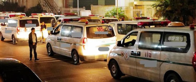 Xe vận chuyển thi hài nạn nhân tại sân bay Nội Bài sáng 27/11 (Ảnh Internet)