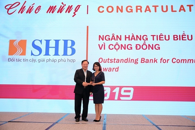 SHB được vinh danh là ngân hàng tiêu biểu vì cộng đồng và đồng hành cùng dnvvn