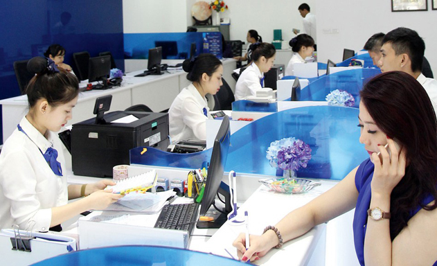 Lãi suất khó giảm khi nhu cầu huy động vốn vẫn cao