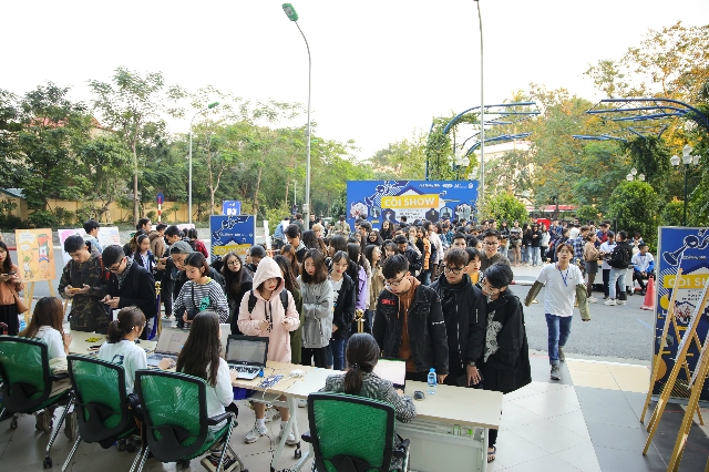 Sự kiện mở đầu tại trường Đại học Kinh tế Quốc dân đã thu hút hơn 1500 sinh viên trên khắp địa bàn Hà Nội.